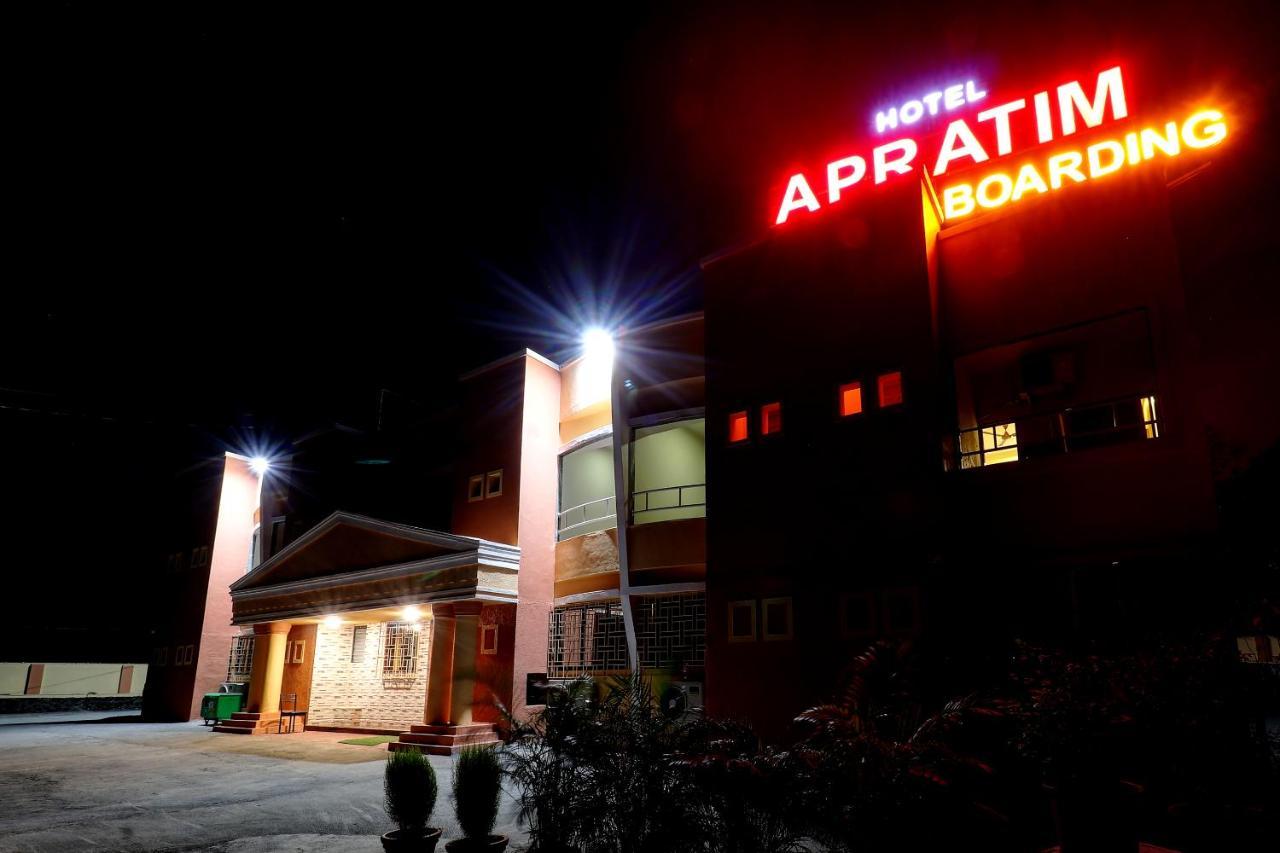 Hotel Apratim Lodging & Boarding Ulhāsnagar エクステリア 写真